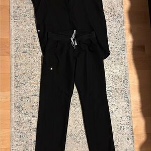 Figs Women's Black Rafaela Top and Pants set